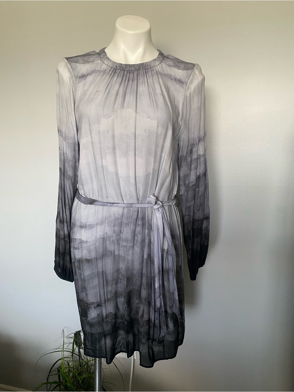 cloth & stone Gray Ombre Long-Sleeve Belted Dress